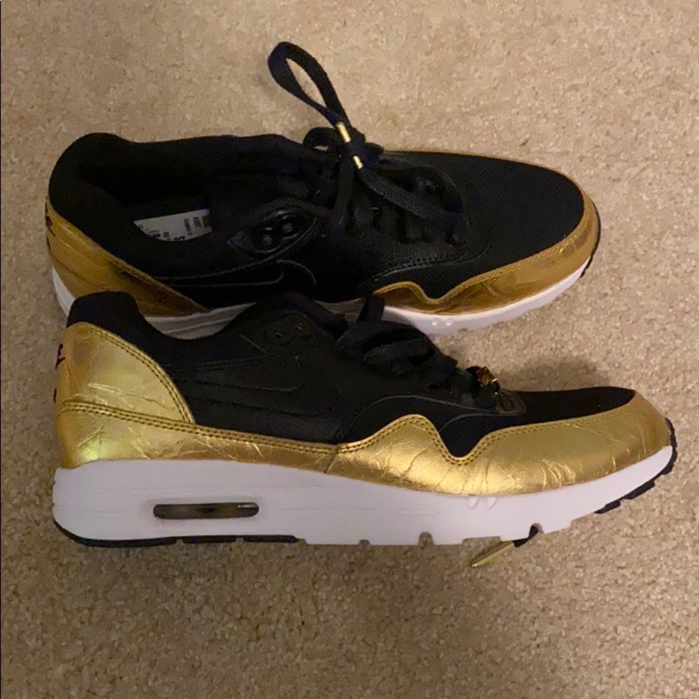 Women’s Nike air